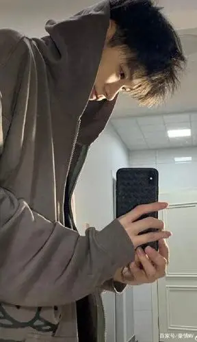 痞帅的男生手机壁纸2021无水印_帅气男生高清皮肤大图素材