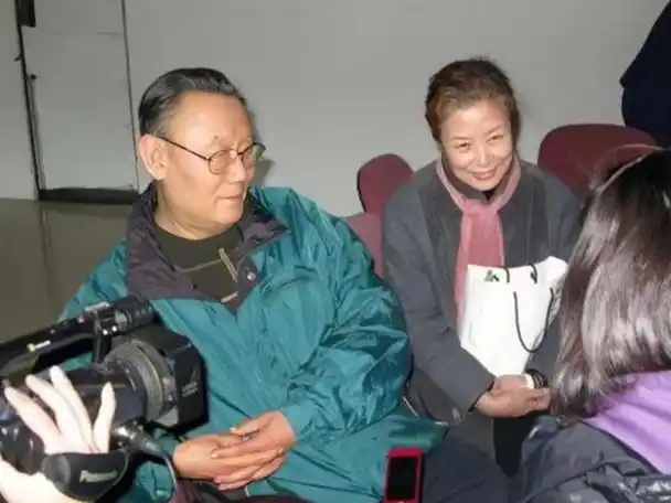 回顾吕中大器晚成的表演艺术家与丈夫恩爱一生儿女是她的骄傲