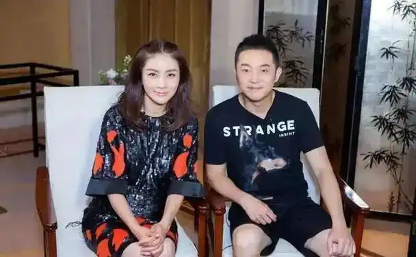 胡可的牺牲式爱情从著名主持人到后悔结婚沙溢真的合适吗