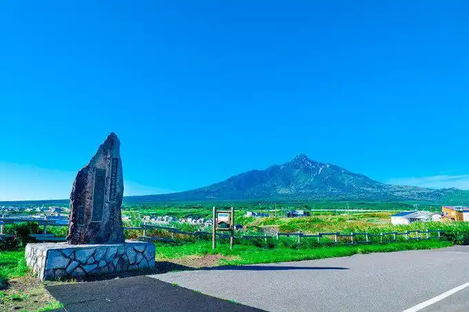 【稚内港北防波堤】