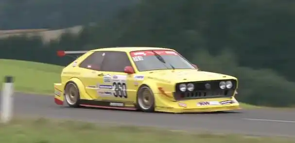 大众尚酷距今已有50多年的历史从一开始就是高尔夫的兄弟