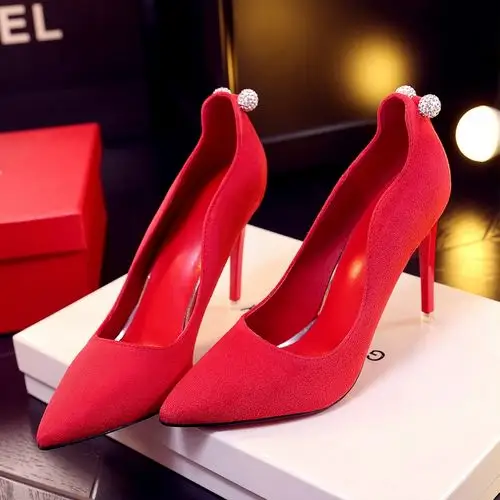 结婚用品 高跟鞋 >春季新款水钻红色婚鞋尖头花瓣鞋女中式婚鞋敬酒鞋