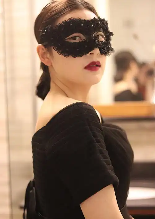 家居万圣节圣诞节日节庆表演美女女款假面舞会派对面具歌手蒙面黑色潮