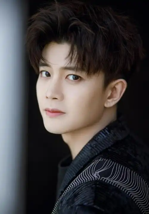 最具观众缘男星排行榜出炉:王一博只拿第3,最圈粉明星是他?_实力