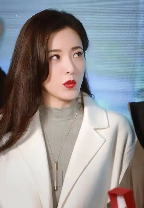 曾黎:"东方美人"4个前任个个都是影帝,47岁依然单身