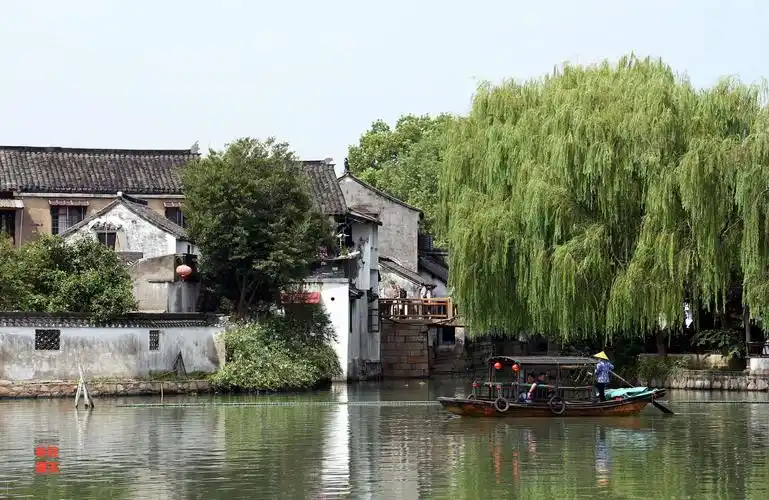 "锦溪古镇"是一个拥有两千多年历史的江南水乡古镇素有"中国民间博物