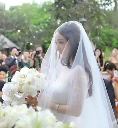 杨幂的这组婚纱照让我相信:她当时真的嫁给了爱情!当时她真美!