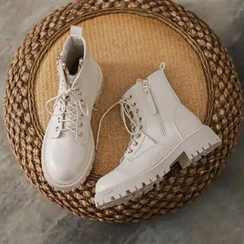 靴女夏2022年新款英伦风内增高显瘦猫儿款短靴机车靴 白色-平跟-单里