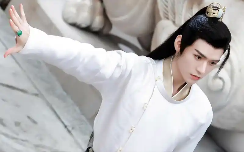 龚俊韩烨历历金戈铁马烨烨明堂执中