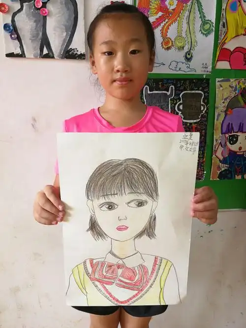 中级提高班作品《人物肖像画——立夏》