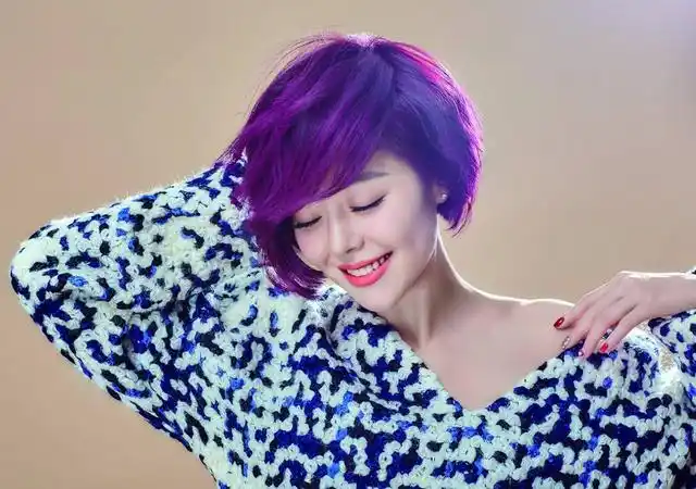 亚军的名字叫做王缇,她是一个非常漂亮的女孩,据说是很多人心目中的