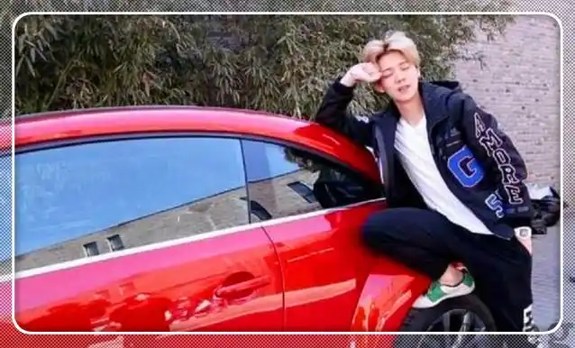 鹿晗户外晒新车,看到这个豪车的车身,网友疯狂按下暂?