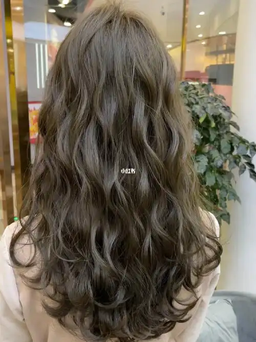 慵懒法式木马卷成功了吧减龄显发量