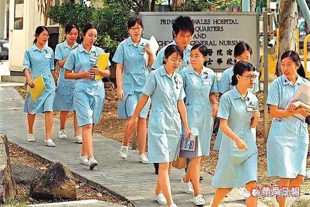 香港男子控诉女护士因为她凑过来说了句咁细慨