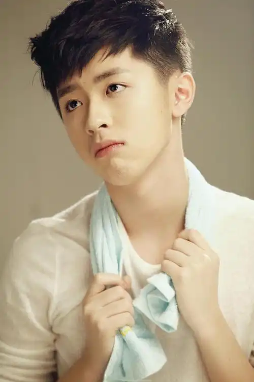 张逸杰(中国内地男演员))_石塘网