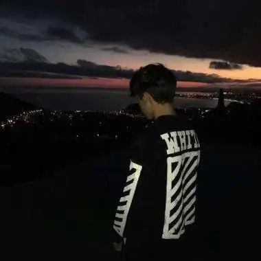 qq头像男生成熟气质