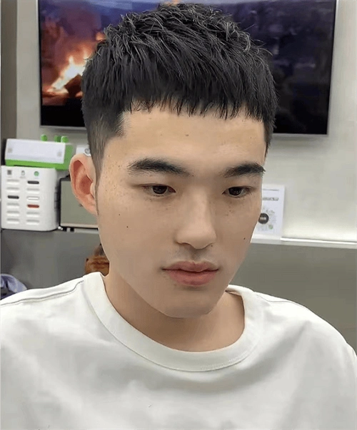 韩式栗子头发型,帅气清爽的短发,简单自然好打理_脸型_男生_技术