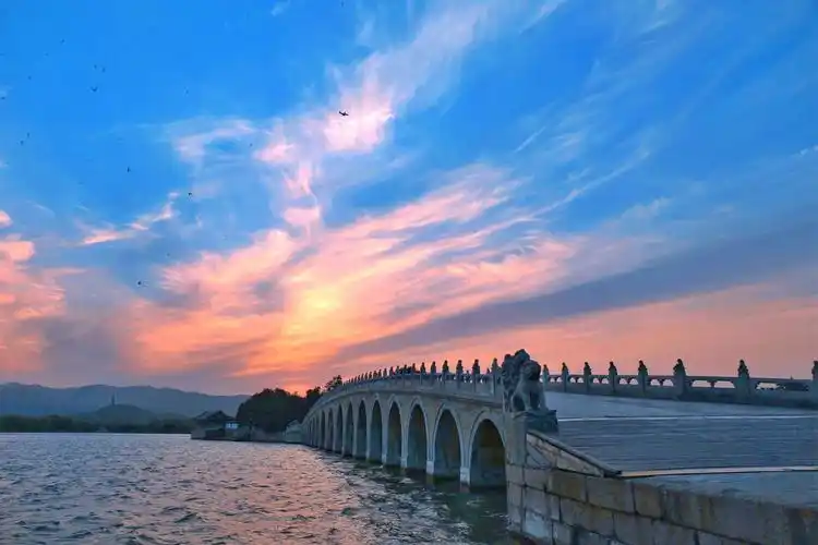 《颐和园》十七孔桥