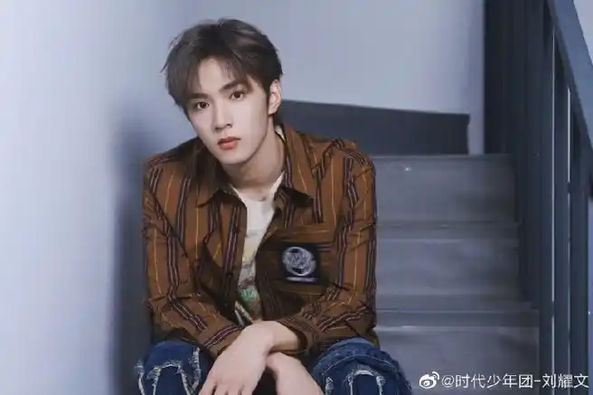 刘耀文0923生日快乐#是耀眼十足的全能少年,也有着超越年龄的成熟与