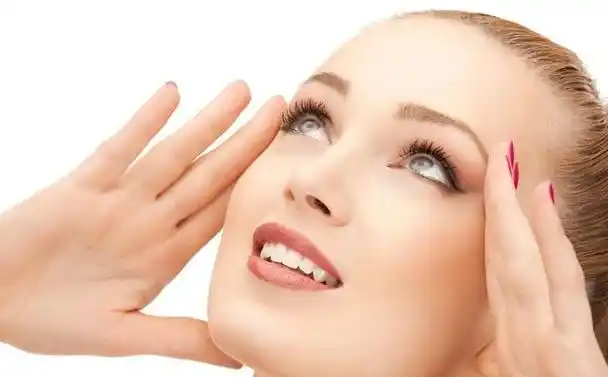 正所谓"清水出芙蓉,天然去雕饰",好的皮肤状况绝对不是靠化妆品或者美