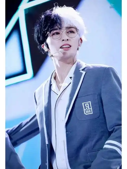 客单展示|涂鸦风|朱正廷客单9215all#接稿接稿  #饭圈约稿  #涂鸦