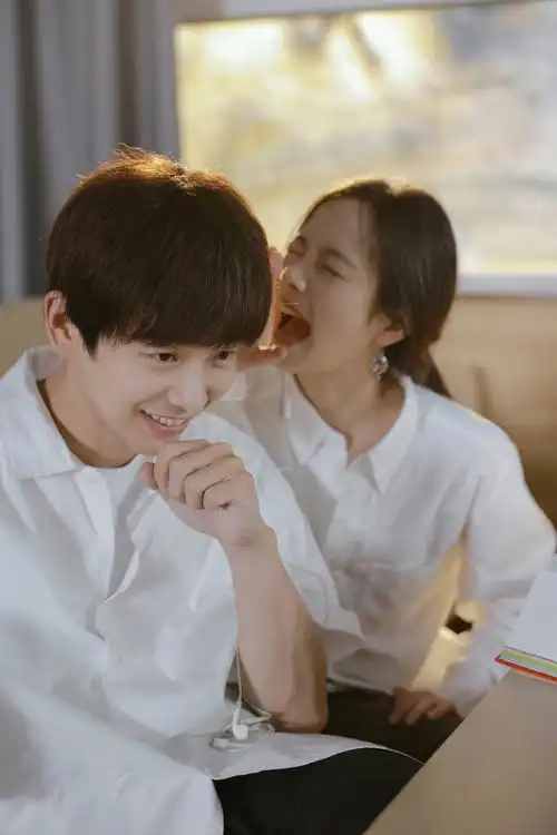 彭昱畅李庚希春日光影#凌魂伴吕人生照片 1.