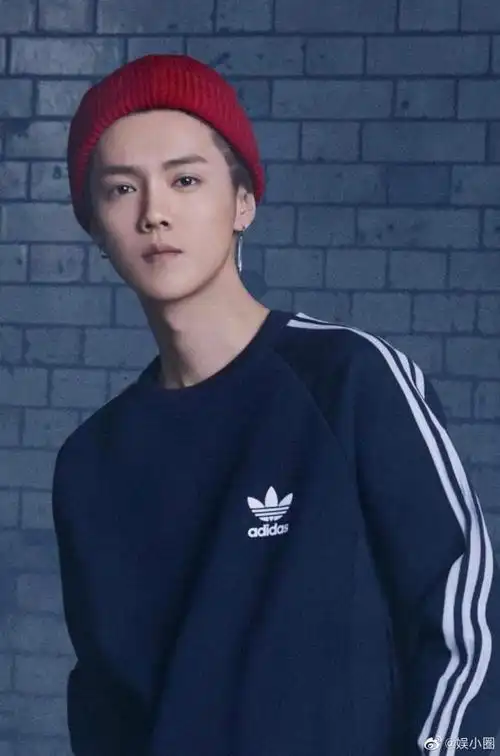 在线打开鹿晗驾驭帽子的方式 神颜少年感十足