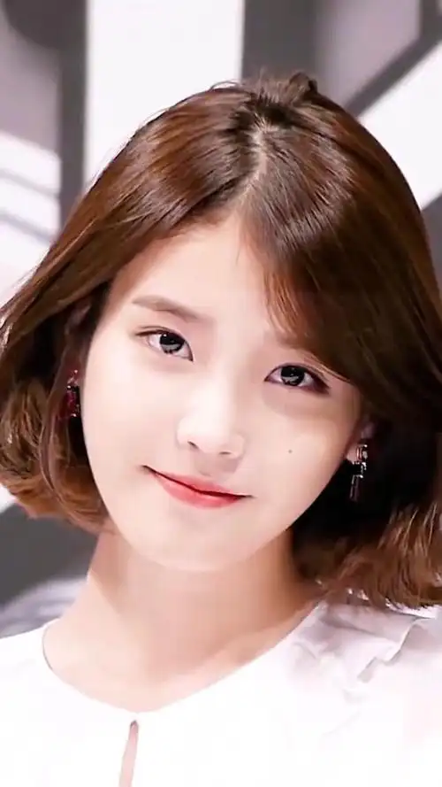 iu  #iu李知恩 一组超有气质的短发u,表情管理满分