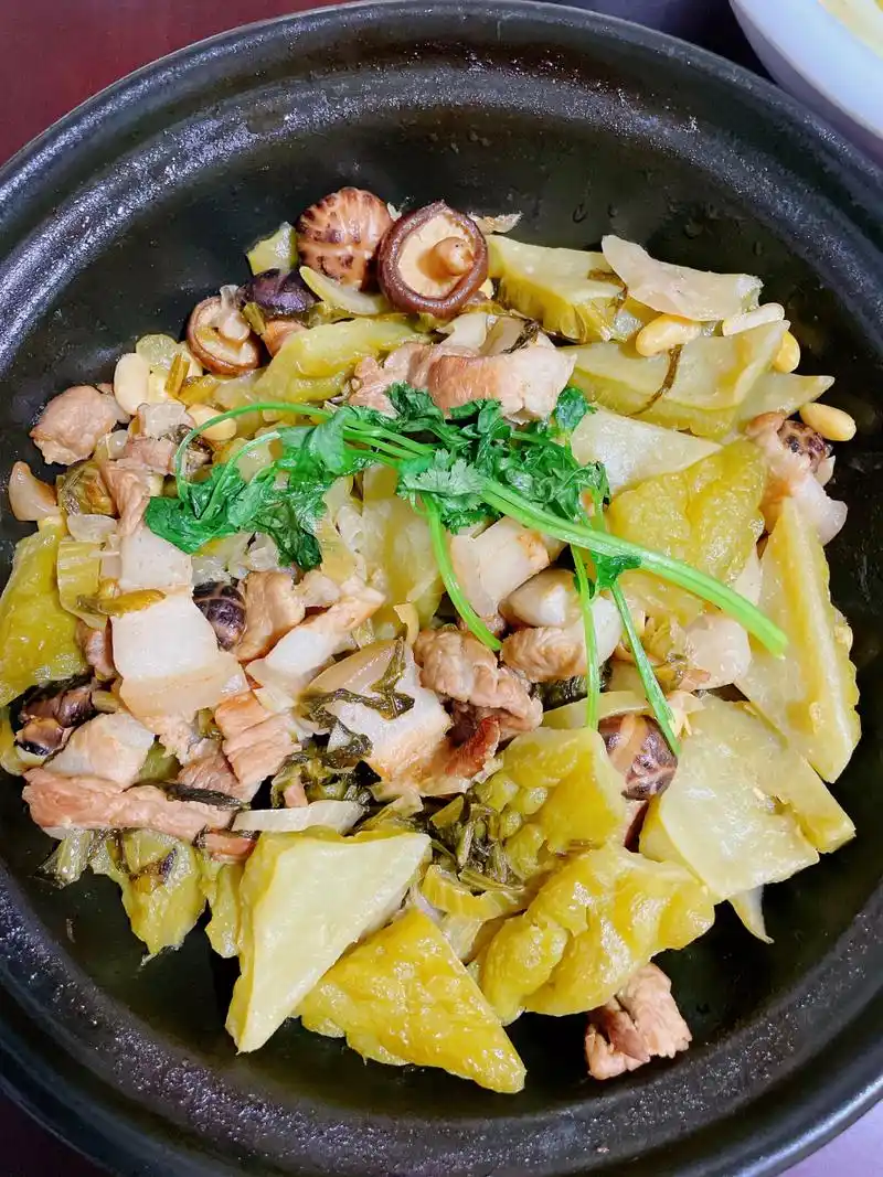 潮汕家常菜 秋蔡炒肉末 清炒菜花 紫菜鸡蛋汤 苦瓜酸菜煲 家常做法