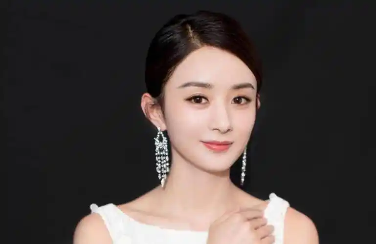 终于等到,35岁的赵丽颖,让世界刮目相看!_形象_剧中_观众