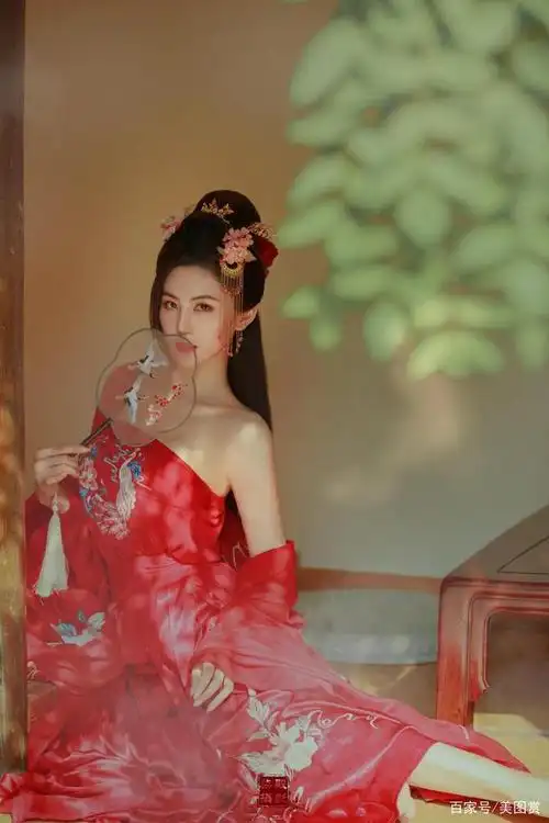 古装古典美女写真,烟雨红楼,伊人红妆,气质感十足,温柔可人