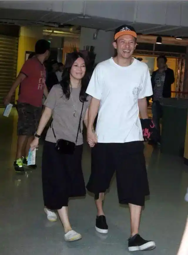 天王黎明的助理变伴侣嫁给明星的白日梦可能真的会实现啊