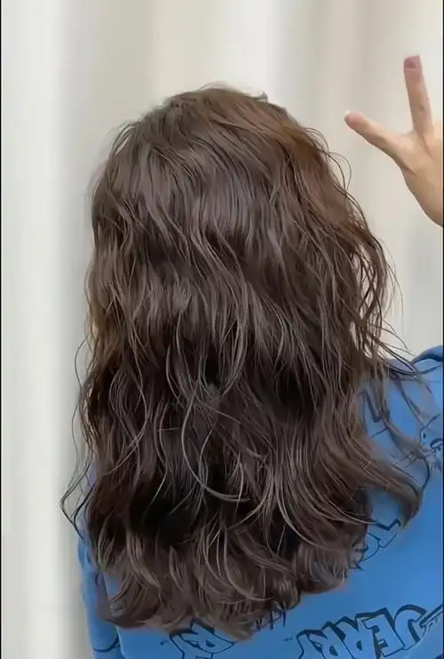 烫发适合人群发量少