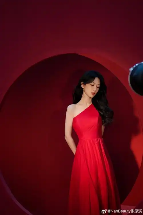 杨紫##杨紫麦承欢##杨紫代言中国水