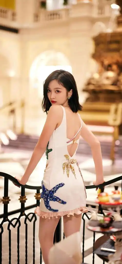 今天是性感女神好身材手机壁纸分享