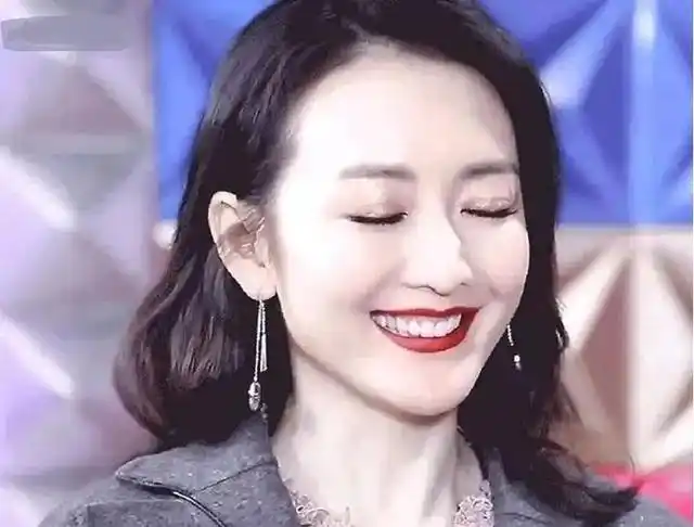 王鸥用一生治愈童年,王鸥妈妈罕见出镜,母亲都爱自己的孩子