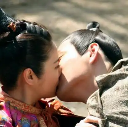 【图】严宽林心如吻戏剧照 宽哥被网友评为"天涯四美"之列