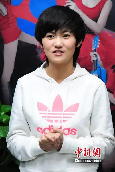 段林希中新网(微博)10月27日电 "2011快乐女声·青春态度系列微电影"