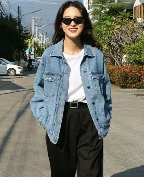 牛仔衣穿啥搭配好看 牛仔衣搭配推荐