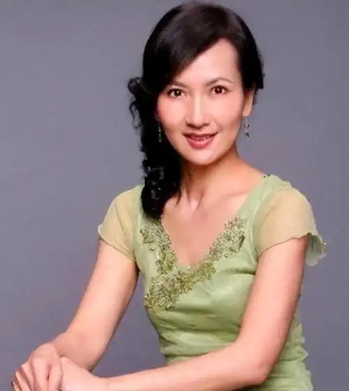 60岁陈美琪现状(幼年遭父母抛弃)(2)