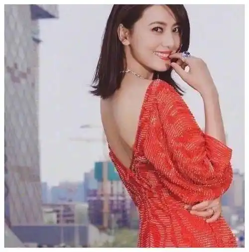 40岁生子,3个月就复出,高圆圆产后恢复得不错呀_女神_高又圆_裙子