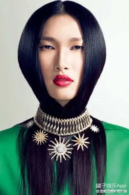 她是《上瘾》里最丑的炮灰女主 生活里却是气场十足的超级名模