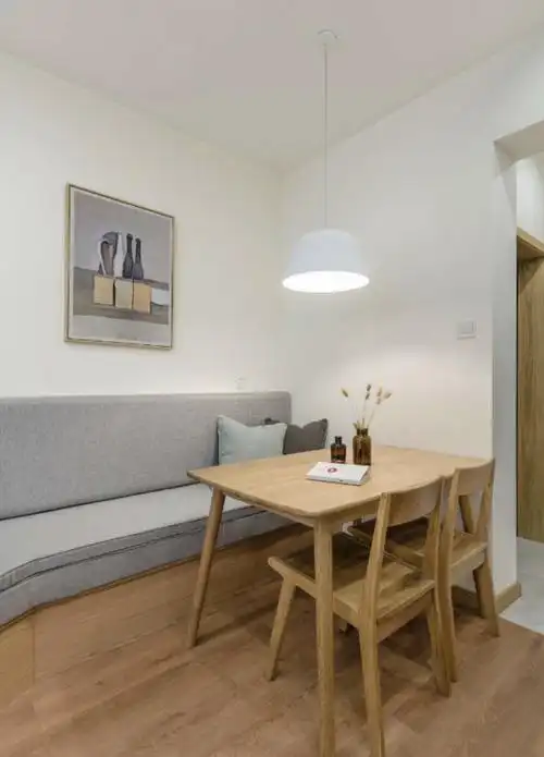 "老破旧"改造案例:客厅不买沙发,无主灯设计,完工看懵了!