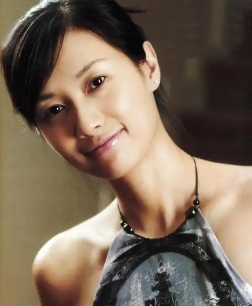 人前美艳人后努力,演技了得多才多艺,5位"京圈女神"奋斗史