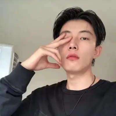 男生头像阳光帅气高清 喜欢迩坏坏的笑容