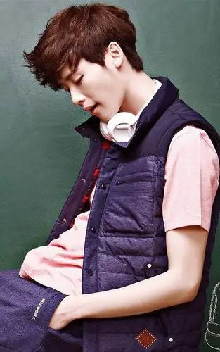 韩国男星李钟硕时尚个性写真手机壁纸-明星-壁纸下载-美桌网