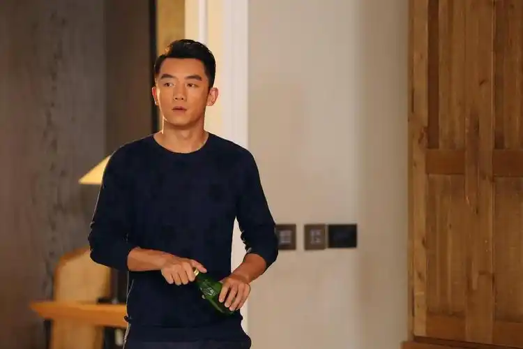 从15岁演到30多岁,郑恺挑战大跨度!首次搭档刘诗诗,他说"有火花"