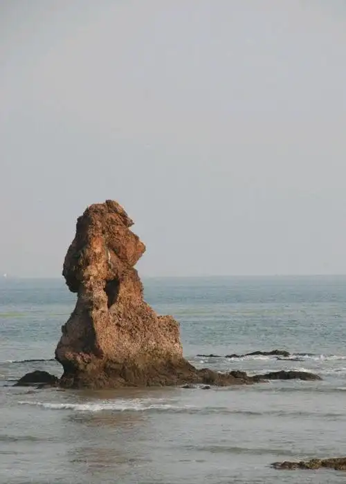 青岛的地标一一石老人坍塌了,自然规律面前,谁也无法做到永恒