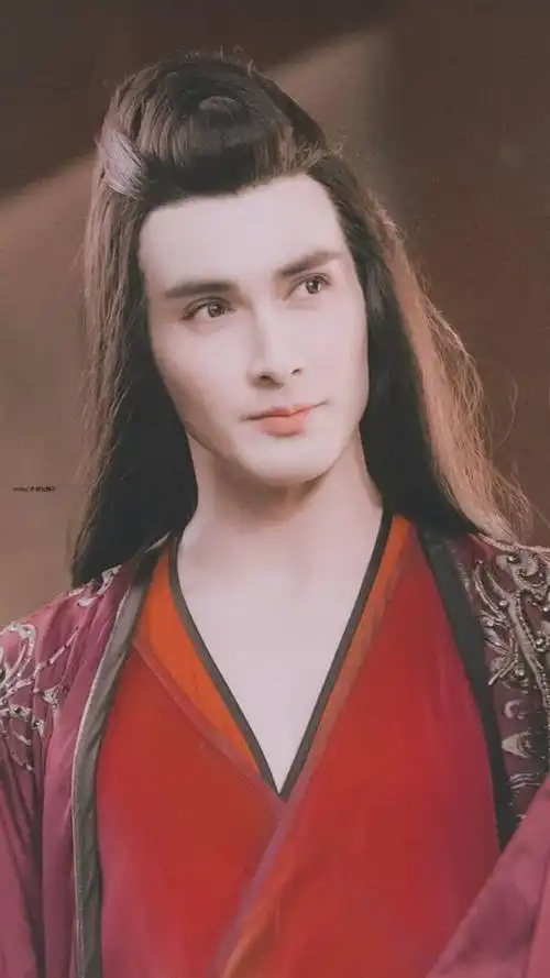 高伟光的东华帝君高冷帅气,可当他出演魔道这造型也太妖娆动人了