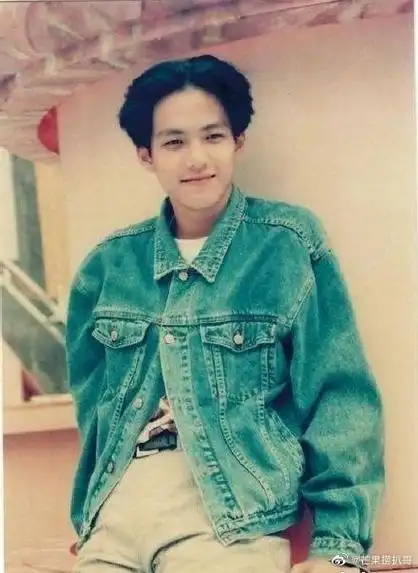 钟汉良17岁学生照